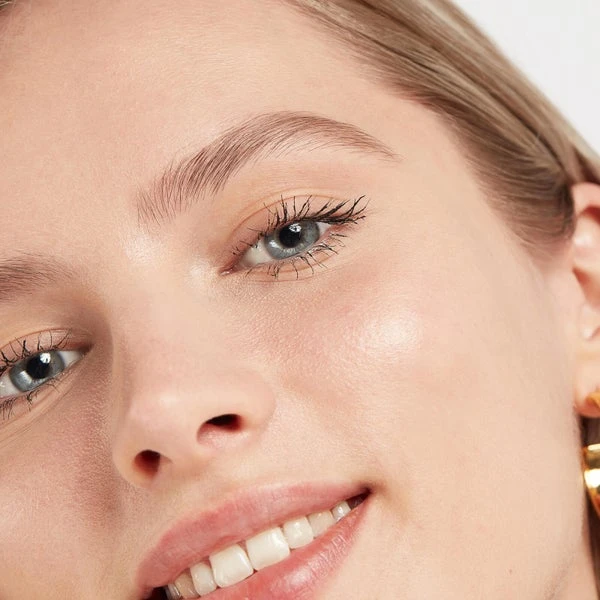 Eyeko Black Magic Mascara 5 Eyeko Black Magic Mascara - Image 3