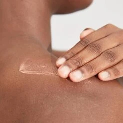 Pai Skincare The Impossible Glow Hyaluronic Acid And Sea Kelp - Rose Gold 10ml 20 Pai Skincare The Impossible Glow Hyaluronic Acid And Sea Kelp - Rose Gold 10ml -Illamasqua Sales 13664515 1964946406552357