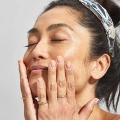 Pai Skincare The Impossible Glow Hyaluronic Acid And Sea Kelp - Rose Gold 10ml 17 Pai Skincare The Impossible Glow Hyaluronic Acid And Sea Kelp - Rose Gold 10ml -Illamasqua Sales 13664515 2064946406130497