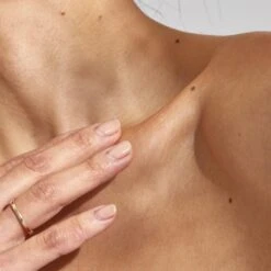 Pai Skincare The Impossible Glow Hyaluronic Acid And Sea Kelp - Rose Gold 10ml 18 Pai Skincare The Impossible Glow Hyaluronic Acid And Sea Kelp - Rose Gold 10ml -Illamasqua Sales 13664515 4264946407149660