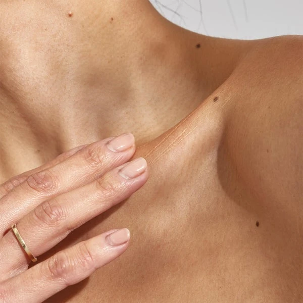 Pai Skincare The Impossible Glow Hyaluronic Acid And Sea Kelp - Rose Gold 10ml 9 Pai Skincare The Impossible Glow Hyaluronic Acid And Sea Kelp - Rose Gold 10ml - Image 7